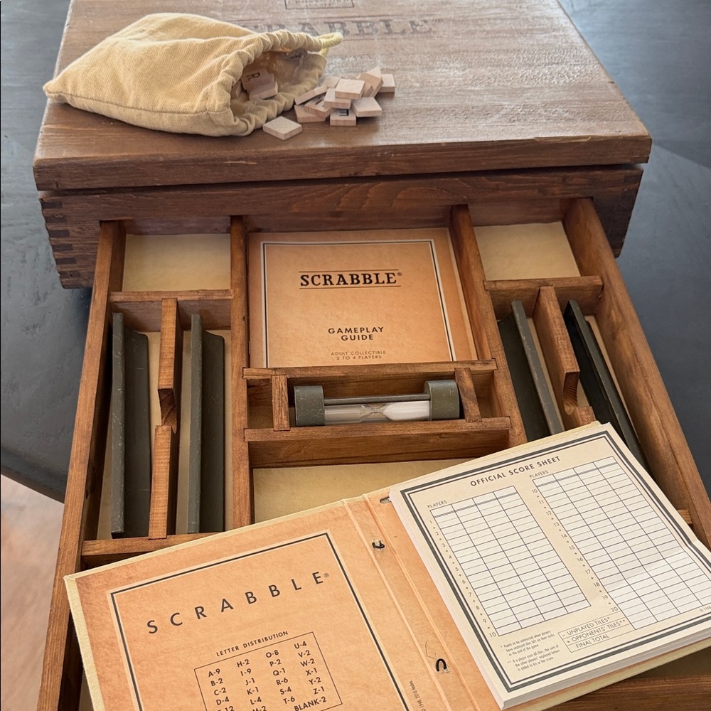 Vintage Edition Scrabble Game - Picture 6 of 8